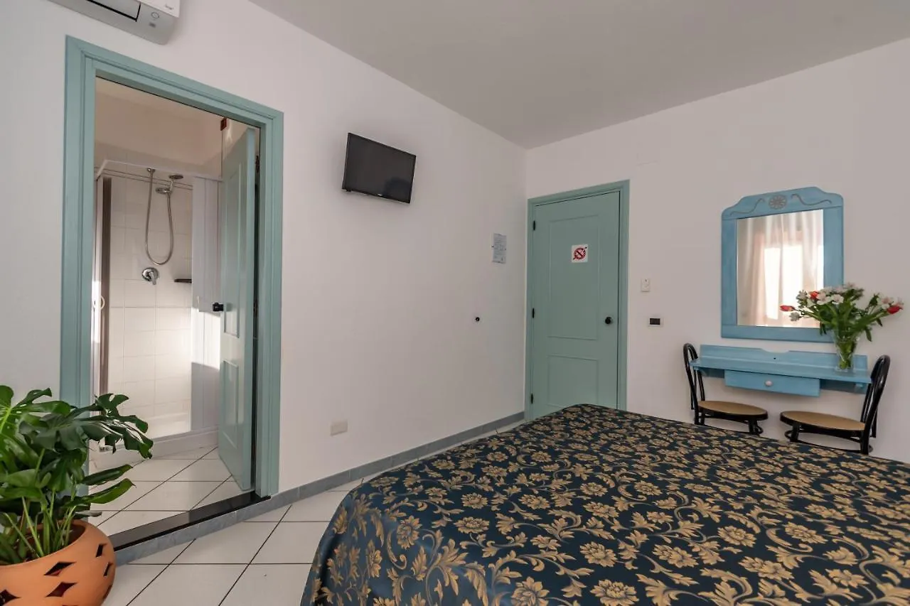 קאלה ליברוטו Hotel Quasar
